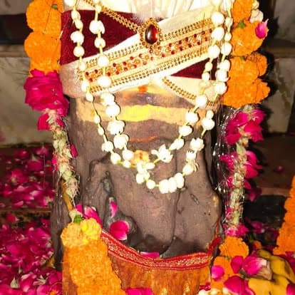 Divine shringar of the Shivling